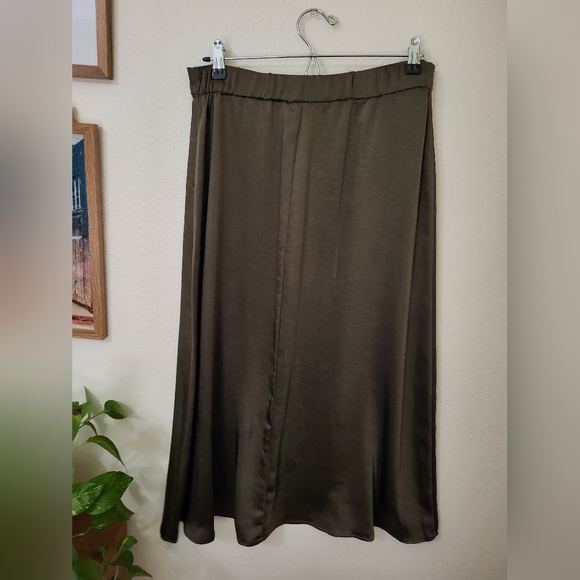 Dark Olive Midi Skirt - Picture 2 of 5